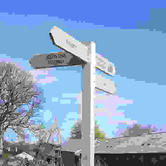 Finger Posts | Design, Manufacture & Installation | Sign Supplier