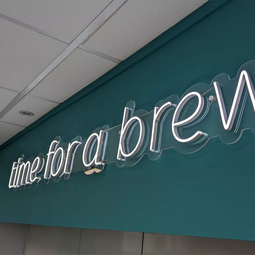 LED Neon-Effect Signs | Custom-made & Cool-to-Touch | Gloss Finish